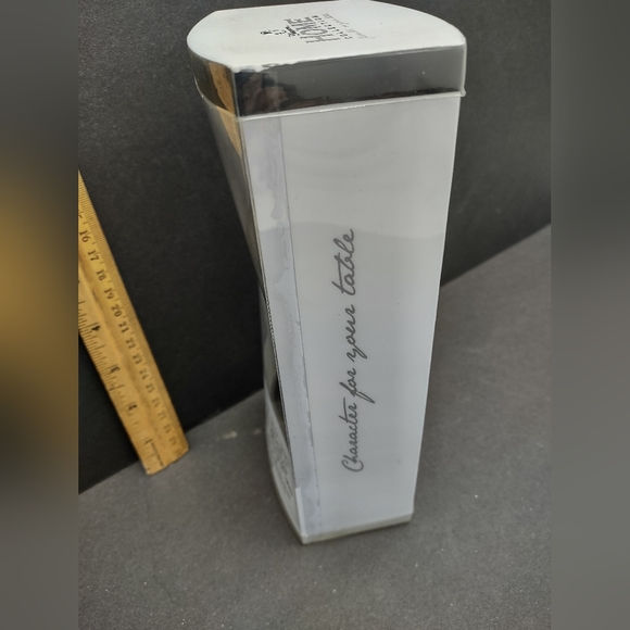 Disney Home Collection Mickey Salt & Pepper Shakers NWT - Picture 7 of 8